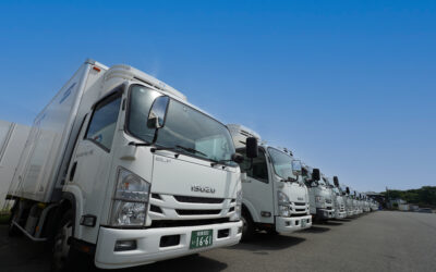 【正社員】２ｔ車で藤沢から厚木エリアの食品配送/小型の２ｔ車両・未経験歓迎・地場のエリア配送